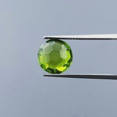 Peridoto Idrotermale Tondo Briolette Sfaccettato A Mano 10X10X5mm 3,65CT
