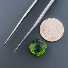 Peridoto Idrotermale Quadrata Briolette Sfaccettato A Mano 10X10X5-6mm 3,55CT