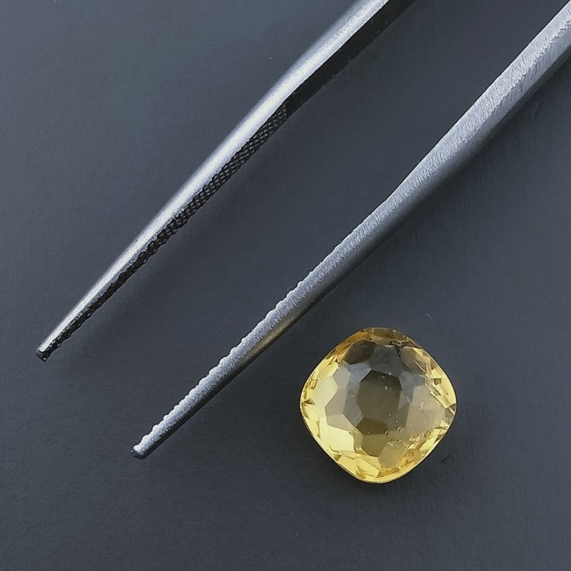 Quarzo Citrino Idrotermale Quadrata Briolette Sfaccettato A Mano 8X8X4mm 2,30CT