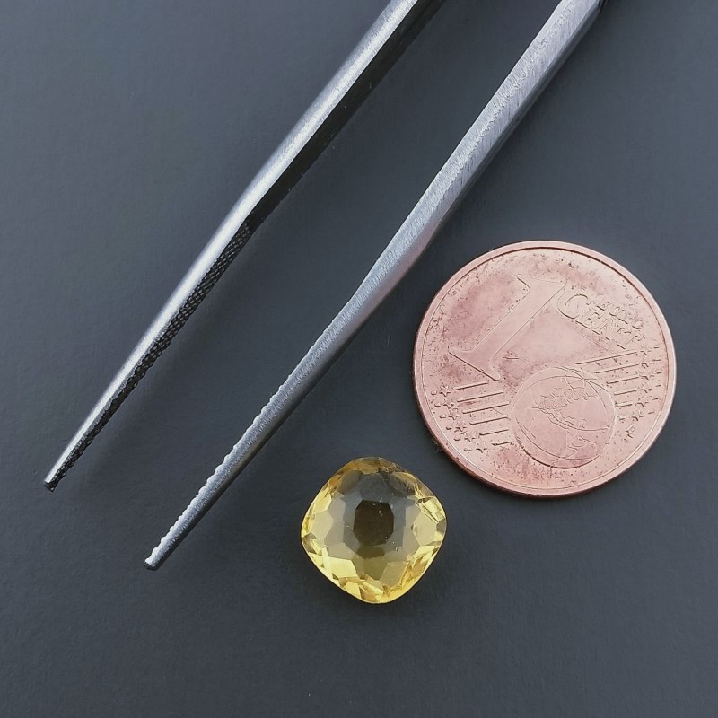 Quarzo Citrino Idrotermale Quadrata Briolette Sfaccettato A Mano 8X8X4mm 2,30CT