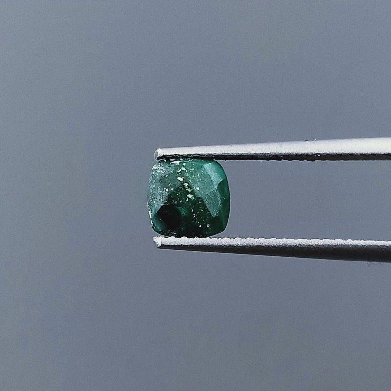 Malachite (A) Quadrata Briolette Sfaccettato A Mano 5X5X3mm ,95CT