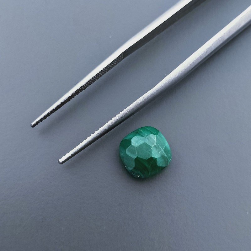 Malachite (A) Quadrata Briolette Sfaccettato A Mano 8X8X5mm 3,90CT