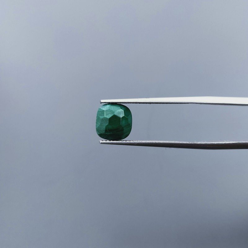 Malachite (A) Quadrata Briolette Sfaccettato A Mano 8X8X5mm 3,90CT