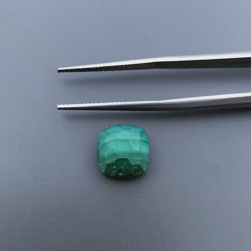 Malachite (A) Quadrata Briolette Sfaccettato A Mano 10X10X6mm 7CT