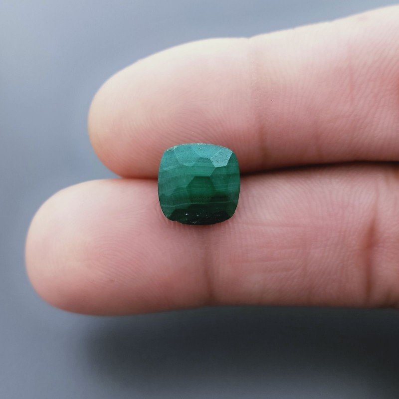 Malachite (A) Quadrata Briolette Sfaccettato A Mano 10X10X6mm 7CT