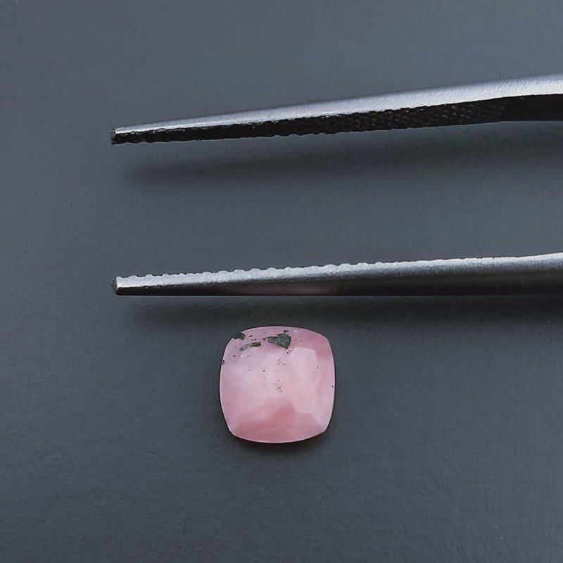 Opale Rosa (AA) Quadrata Briolette Sfaccettato A Mano 5X5X3mm 0,60CT