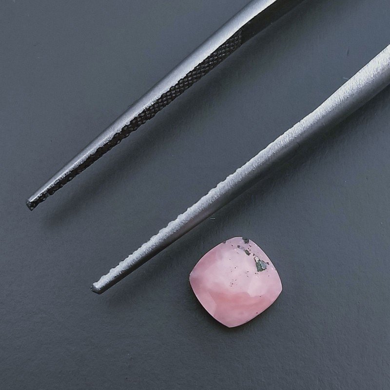 Opale Rosa (AA) Quadrata Briolette Sfaccettato A Mano 5X5X3mm 0,60CT