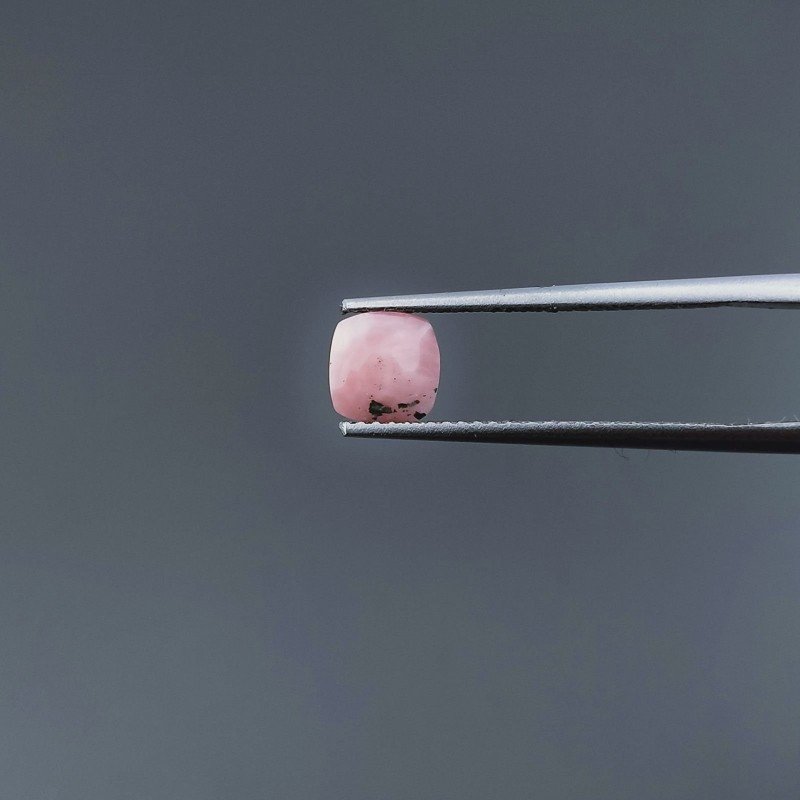 Opale Rosa (AA) Quadrata Briolette Sfaccettato A Mano 5X5X3mm 0,60CT