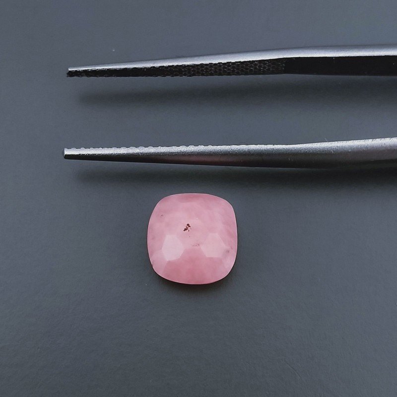 Opale Rosa (AA) Quadrata Briolette Sfaccettato A Mano 8X8X4mm 1,65CT