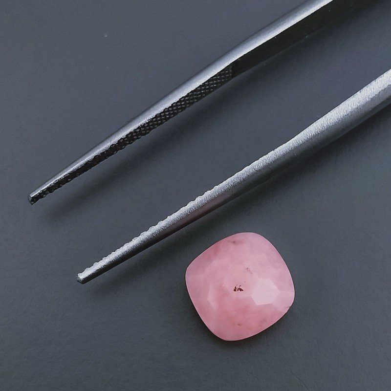 Opale Rosa (AA) Quadrata Briolette Sfaccettato A Mano 8X8X4mm 1,65CT
