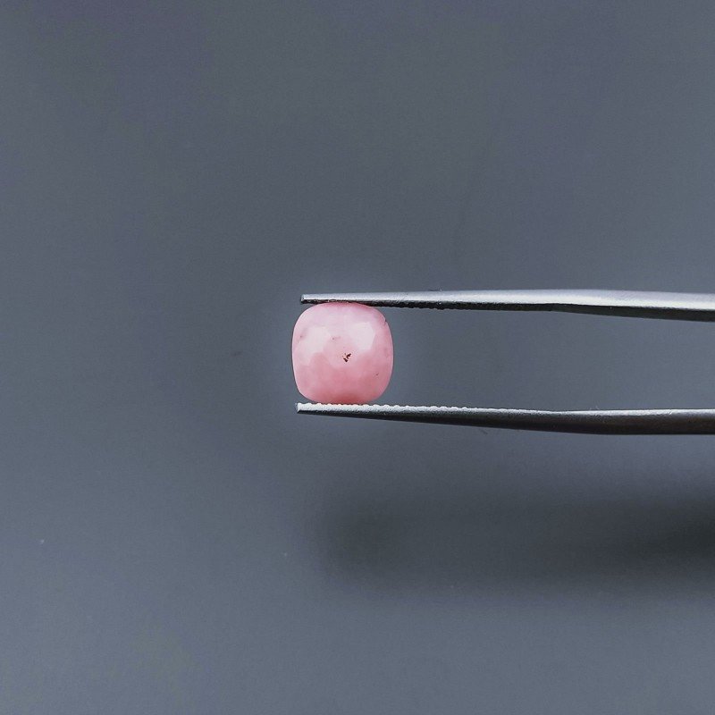 Opale Rosa (AA) Quadrata Briolette Sfaccettato A Mano 8X8X4mm 1,65CT