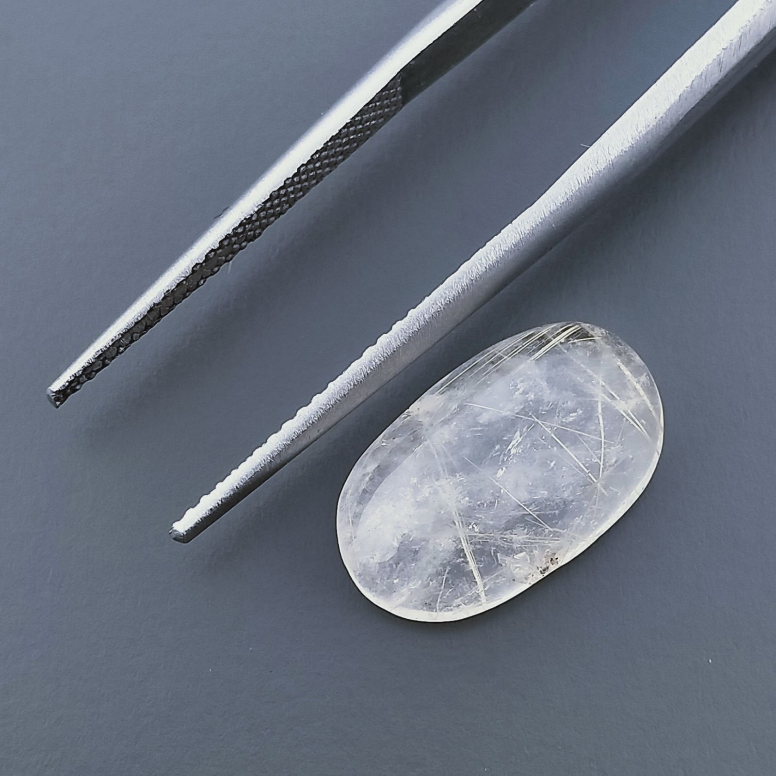 Quarzo Rutilato Oro Naturale Forma Ovale Piatto Cabochon Liscio Fatto a Mano 15X9X4mm 5,25 Carati 1pz