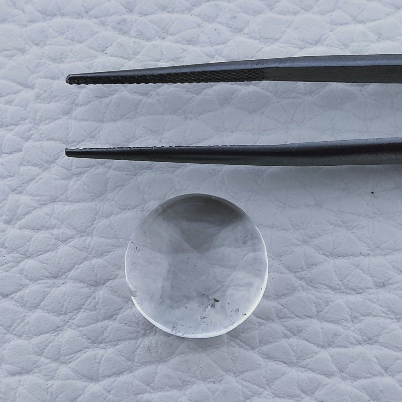 Cristallo Di Rocca Naturale Forma Tondo Piatto Cabochon Liscio Fatto a Mano 13X13X8mm 12,85 Carati 1pz