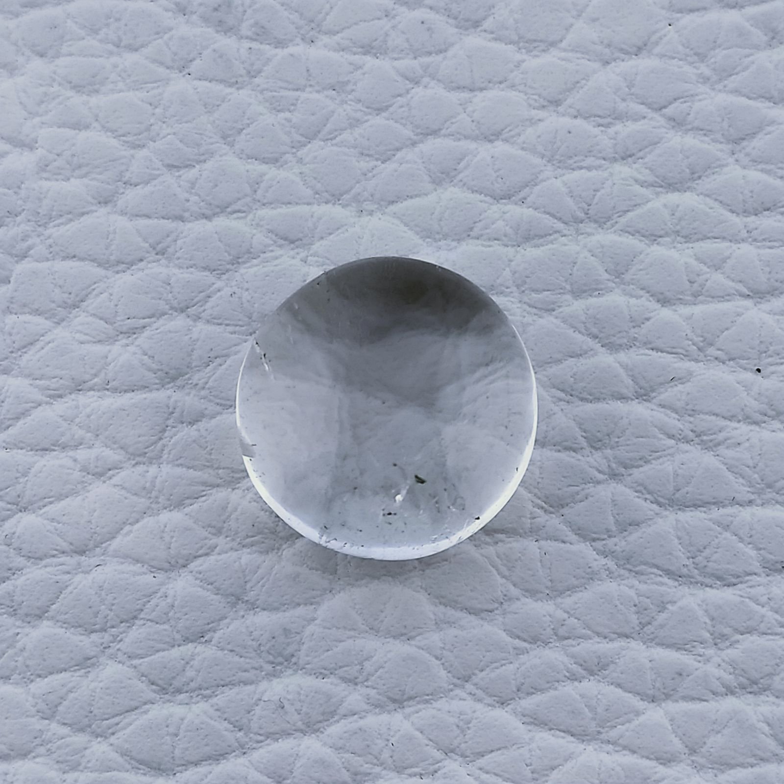 Cristallo Di Rocca Naturale Forma Tondo Piatto Cabochon Liscio Fatto a Mano 13X13X8mm 12,85 Carati 1pz