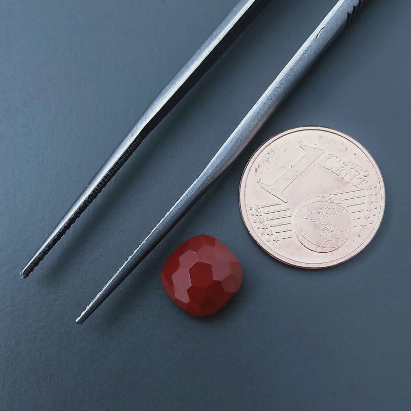 Diaspro Rosso Quadrata Briolette Sfaccettato A Mano 8X8X5mm 2,45CT