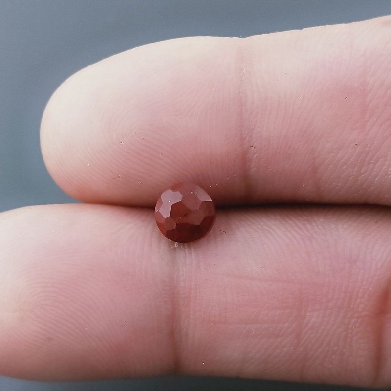 Diaspro Rosso Tondo Briolette Sfaccettato A Mano 6X6X4mm 1,10CT
