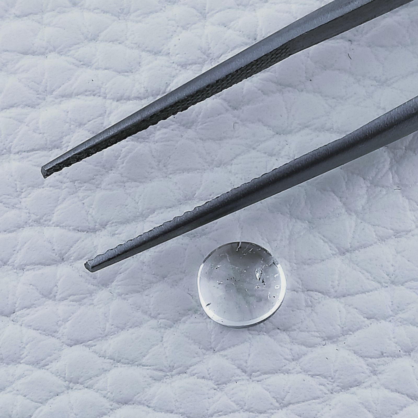 Cristallo Di Rocca Naturale Forma Tondo Piatto Cabochon Liscio Fatto a Mano 6X6X3mm 1,30 Carati 1pz