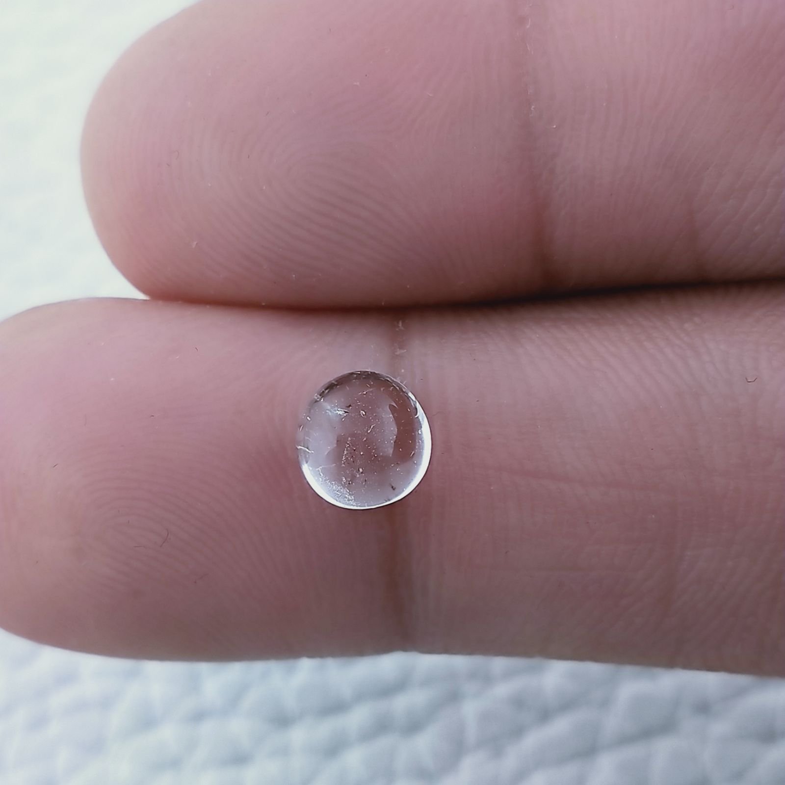Cristallo Di Rocca Naturale Forma Tondo Piatto Cabochon Liscio Fatto a Mano 6X6X3mm 1,30 Carati 1pz