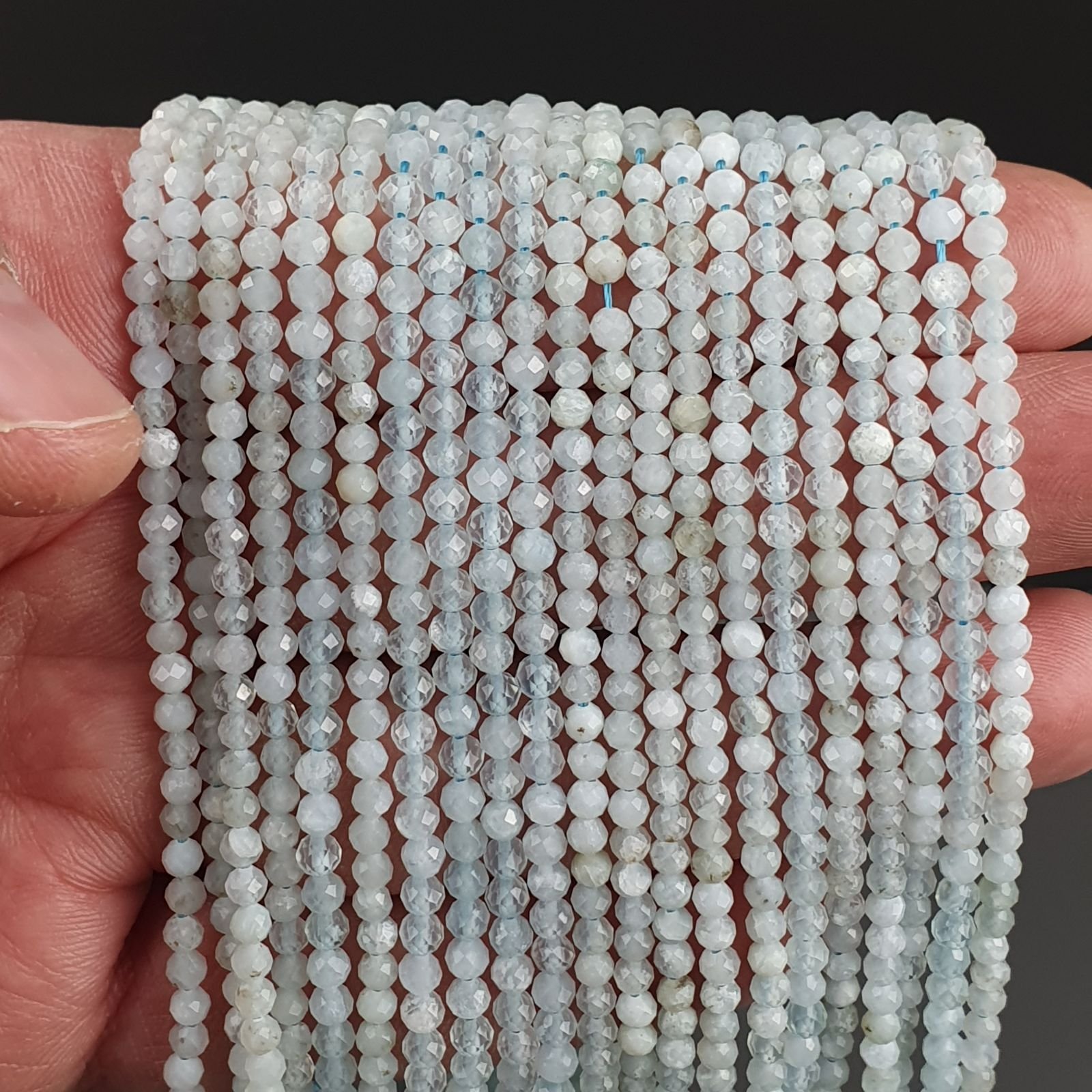 Acquamarina Latte Naturale Forma Tondo Taglia Diamante, Micro Sfaccettato Machine Cut 3,30mm