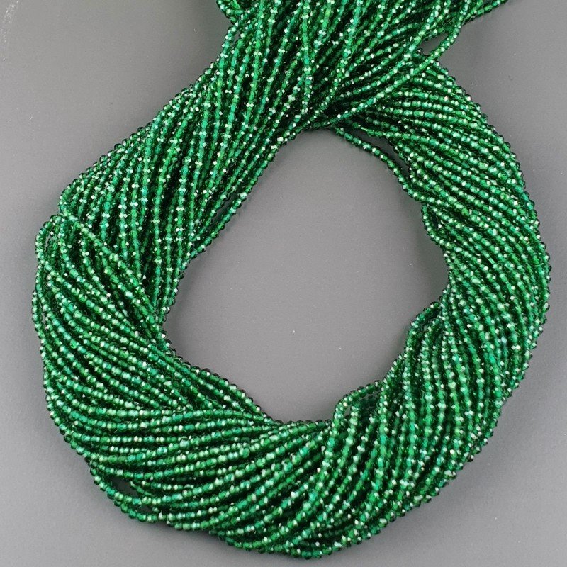 Zircone Verde Smeraldo Forma Tondo Taglia Diamante, Micro Sfaccettato Machine Cut 2,20mm