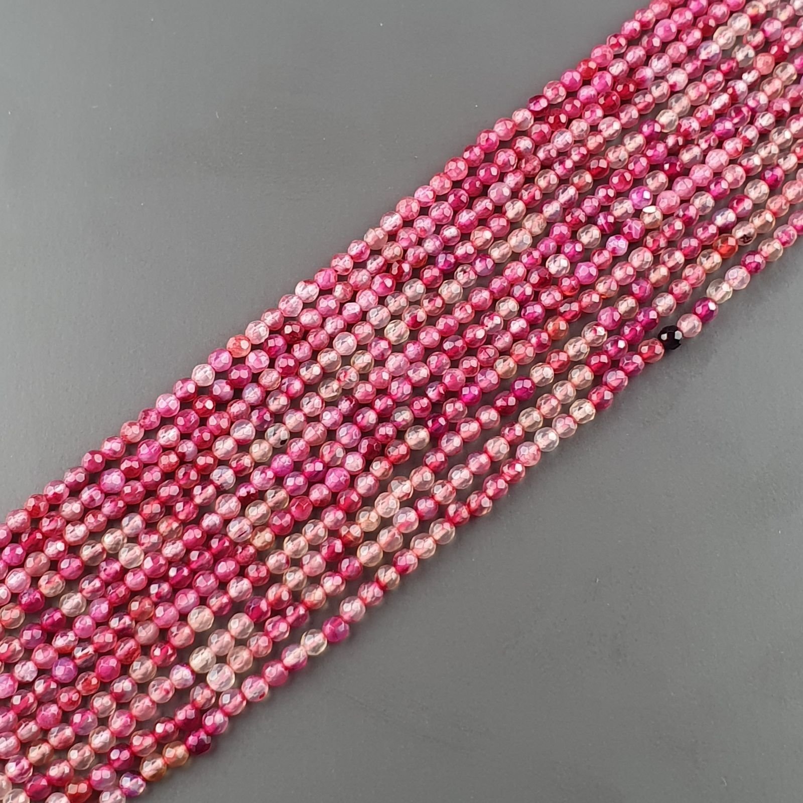 Agata Brasiliana Fucsia Sfumato Perline Forma Tondo Sfaccettato 03mm
