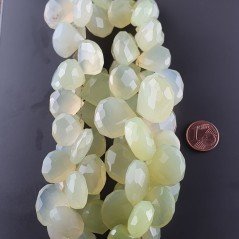 Calcedonio Verde Chiaro Perline Forma Cuore Piatto Sfaccettato a Mano Foro Laterale 15-20mm