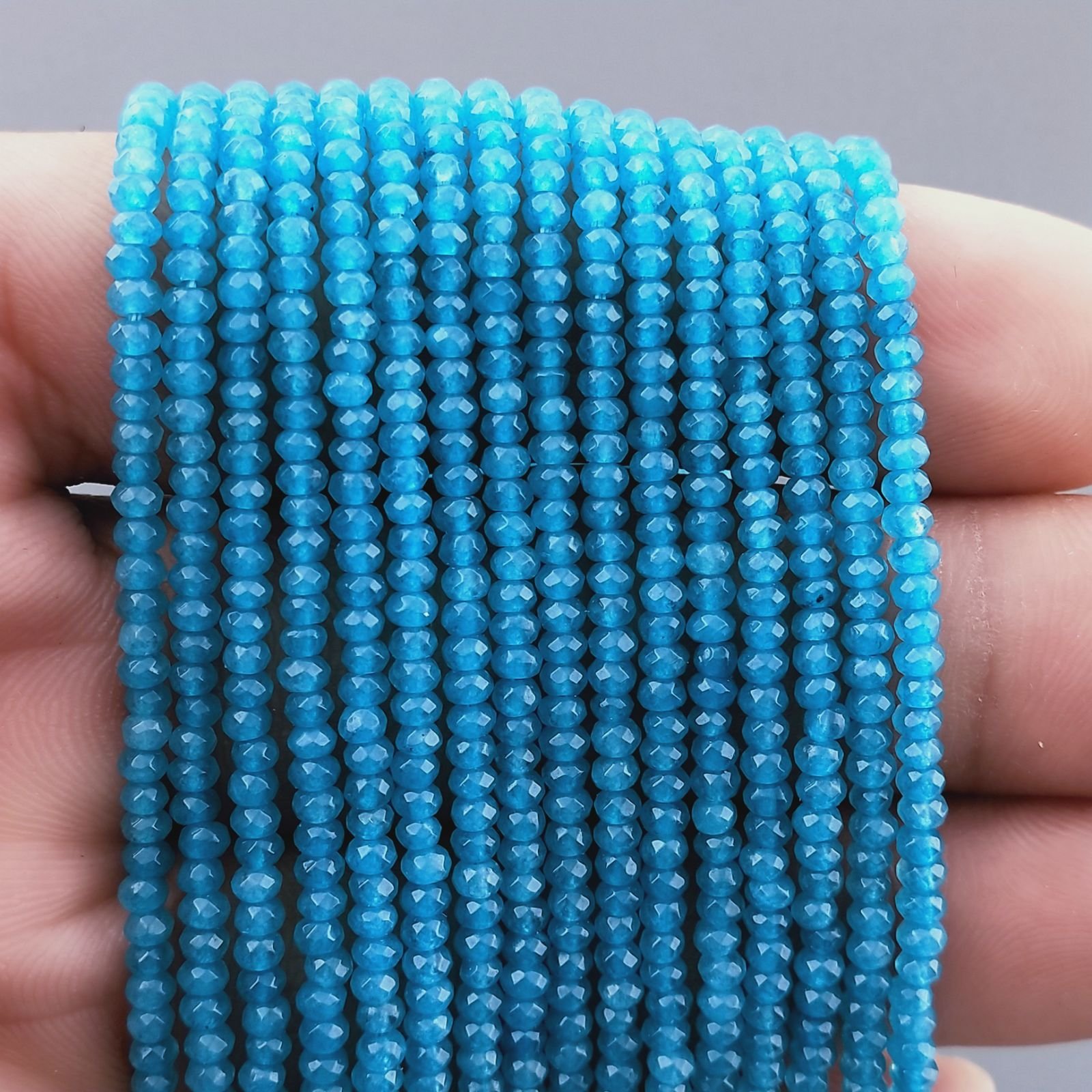 Giada Azzurra in Perline Forma Rondelle Sfaccettato Foro Passante 02mm
