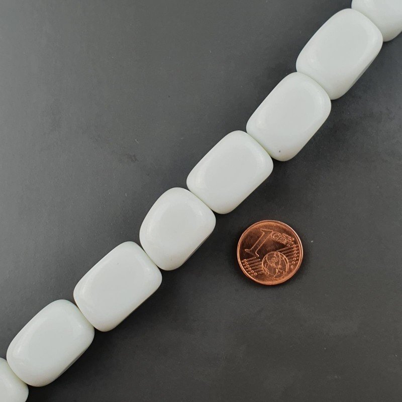 Agata bianca Perline Forma Sassi Burattati Liscio 14X19mm Agata bianca Perline Forma Sassi Burattati Liscio 14X19mm