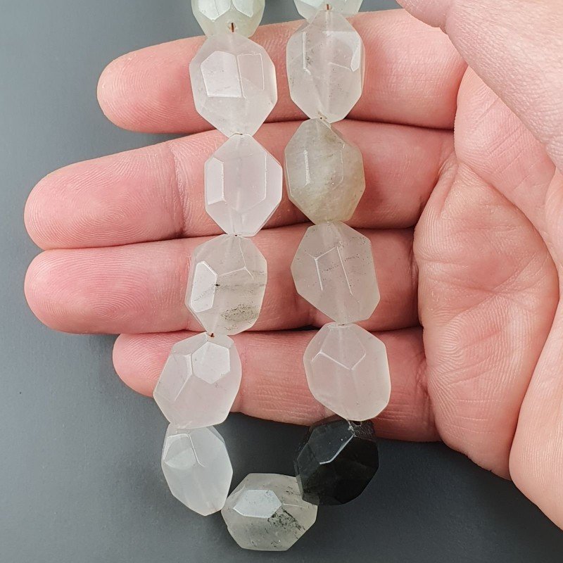 Fluorite sassi sfaccettati