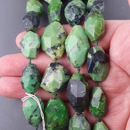 Opale verde sassi irregolari gr