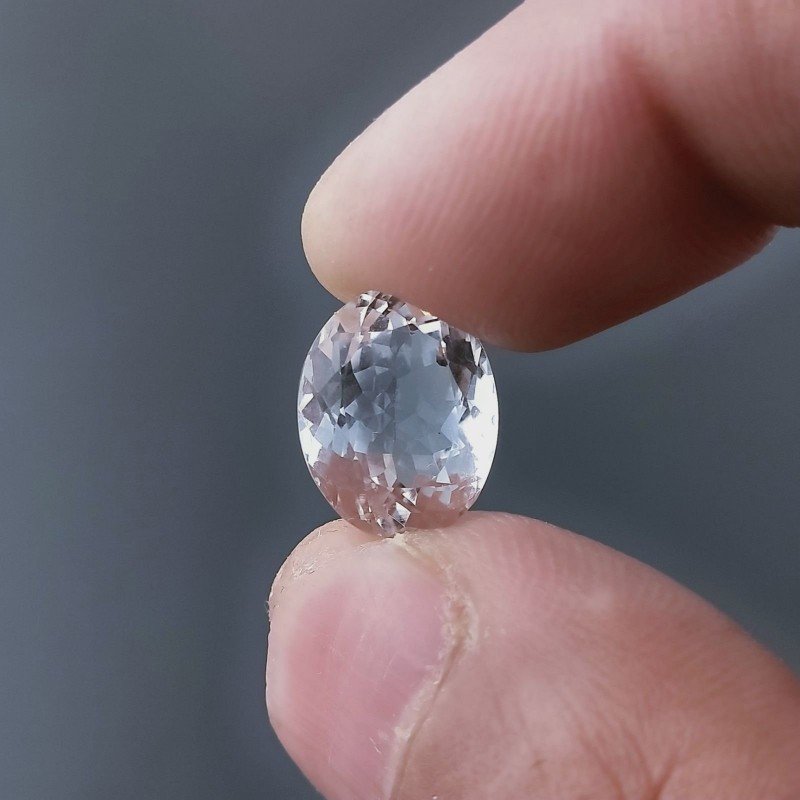 Gemma Sciolta di Cristallo di Rocca Naturale, Taglio Ovale Sfaccettato a Mano, 10x14x8 mm, 5,00 ct