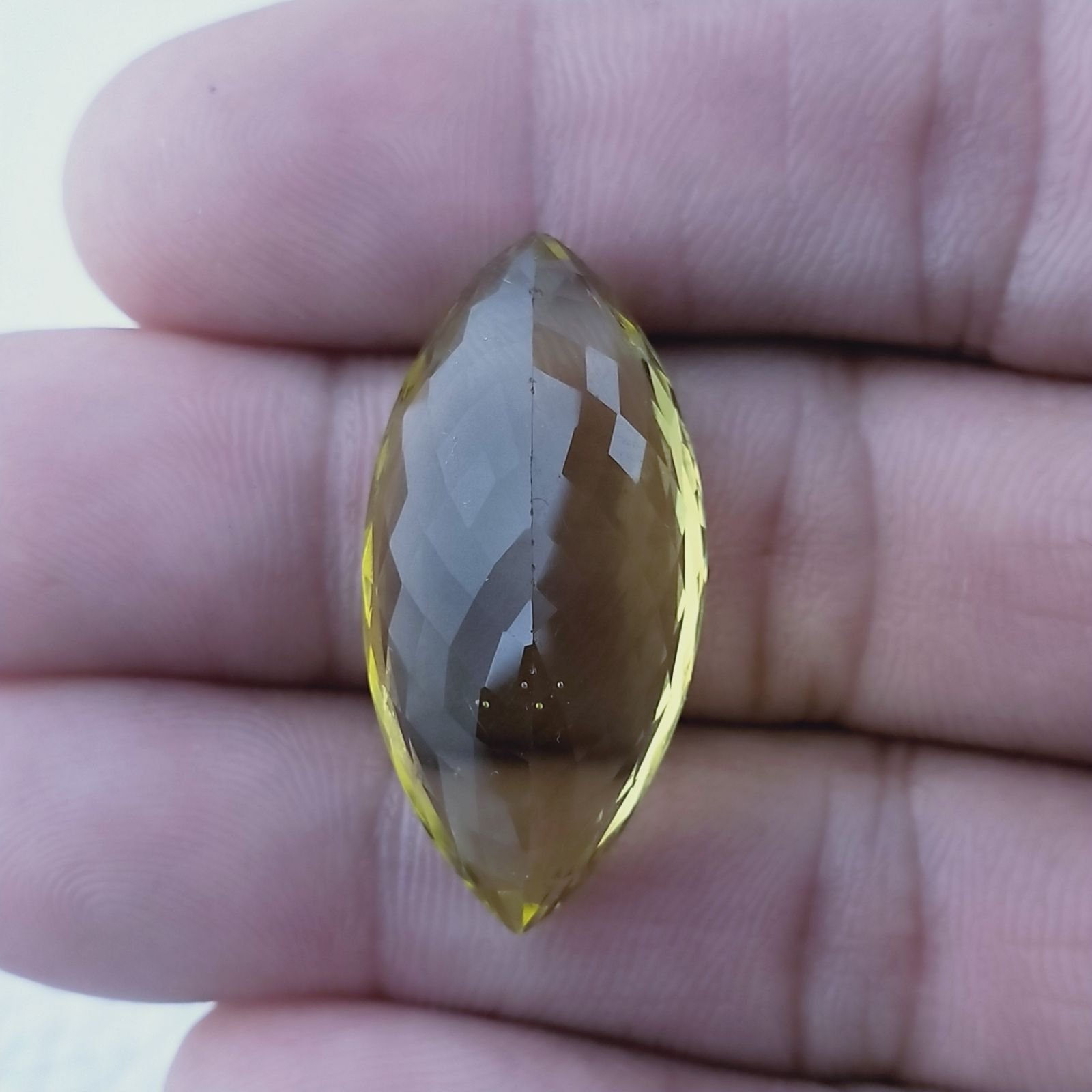 Quarzo Limone Naturale Taglio Marquise Sfaccettato a Mano Gemma Sciolta 16x32mm 28,85 Carati 1pz