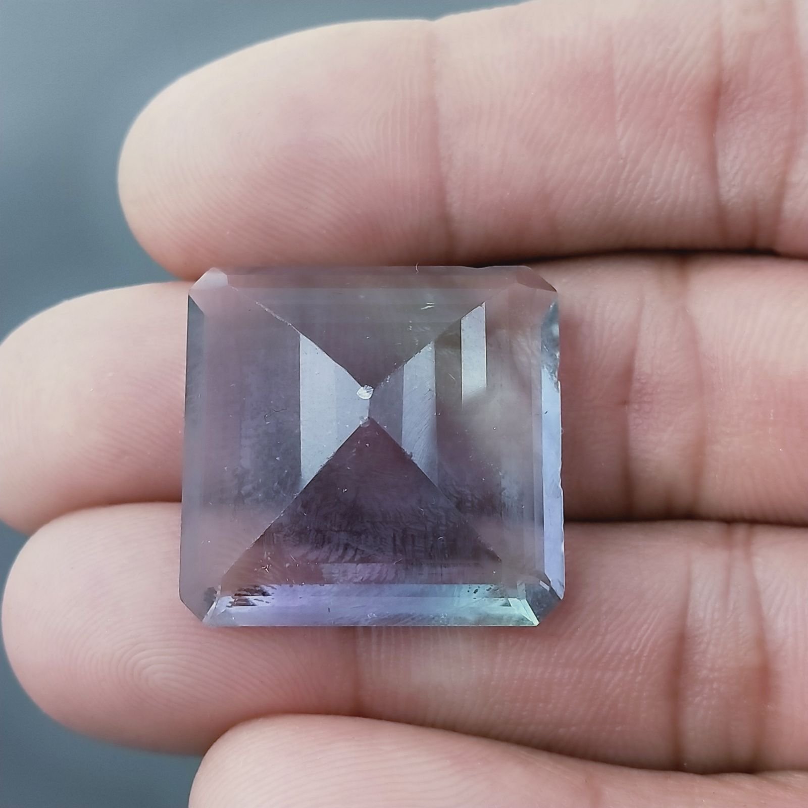 Fluorite Naturale Taglio Smeraldo Quadrato Sfacettato Fatto a Mano Gemma Sciolte 23mm 53.20 Carati 1pz