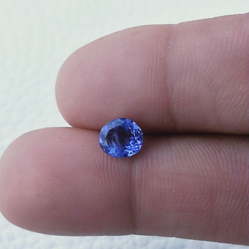 Gemma Sciolta di Tanzanite Naturale, Taglio Ovale Sfaccettato a Mano, 6x7 mm, 2,40 ct