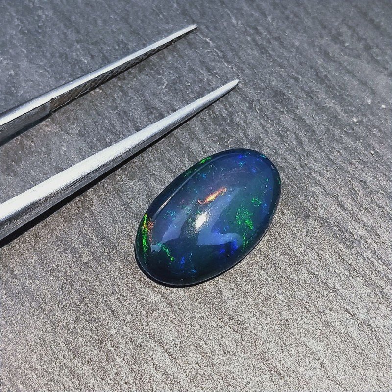 Opale Nero Welo Forma Ovale Cabochon Liscio A Mano 14X9X4mm 2,90 Carati 1pz