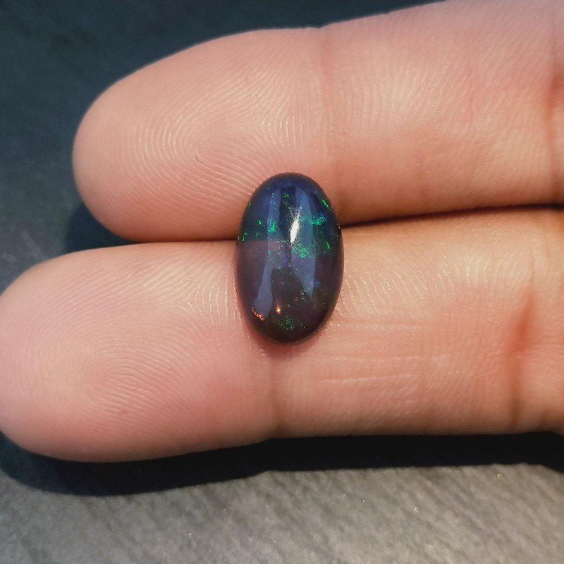 Opale Nero Welo Forma Ovale Cabochon Liscio A Mano 14X9X4mm 2,90 Carati 1pz