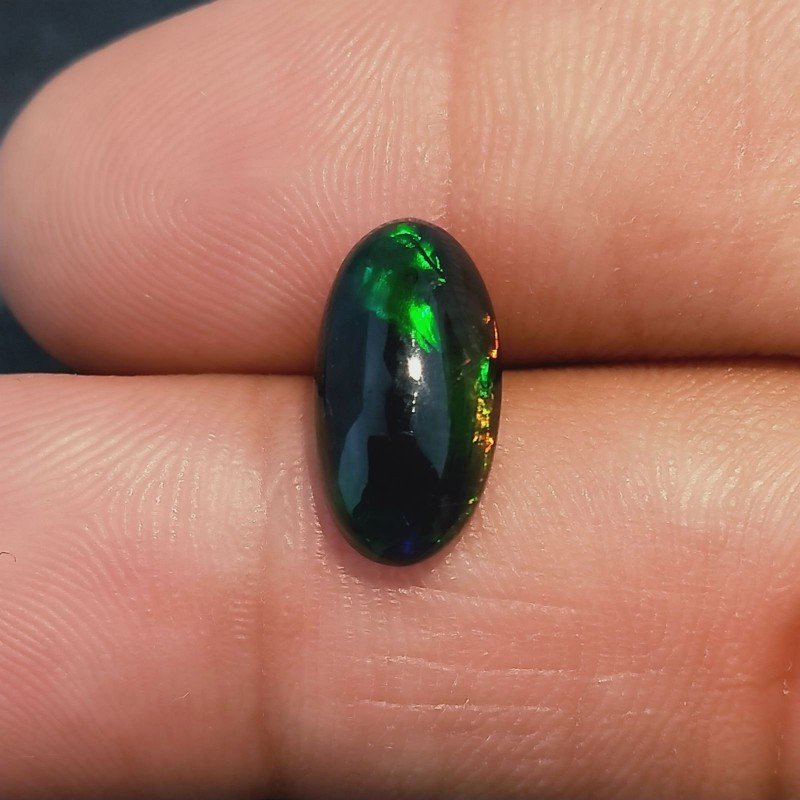 Opale Nero Welo Forma Ovale Cabochon Liscio A Mano 14X7X4mm 1,95 Carati 1pz