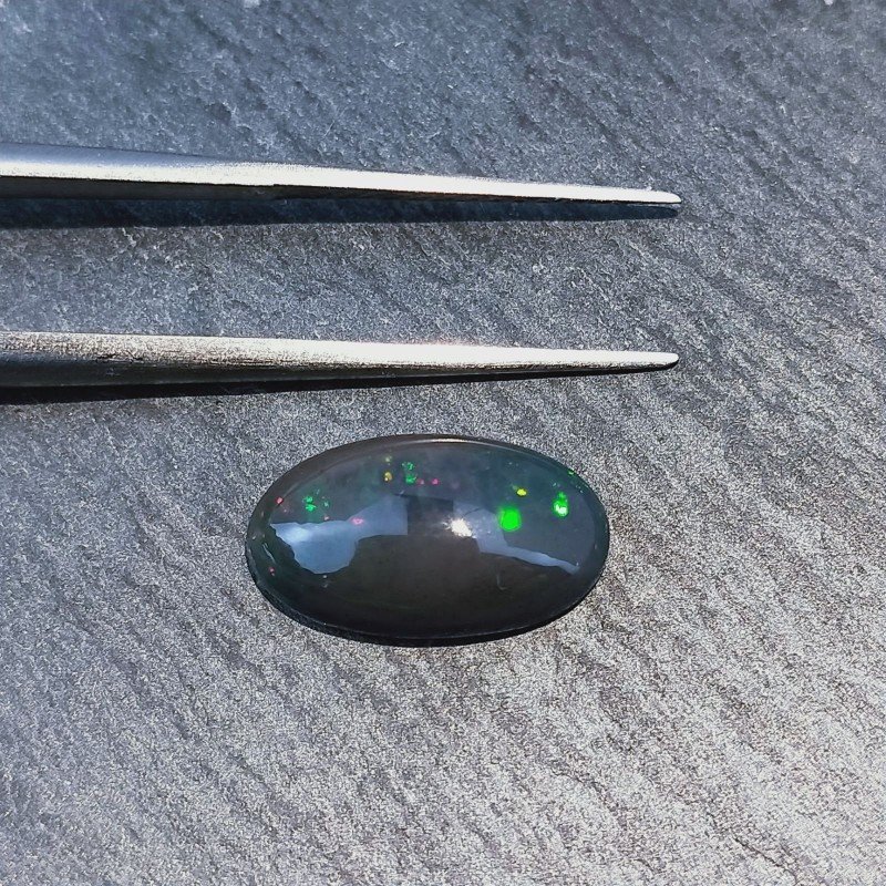 Opale Nero Welo Forma Ovale Cabochon Liscio A Mano 13X7X4mm 1,90 Carati 1pz