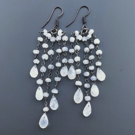 Orecchini Pioggia A Nodo Orafo Brunito Con Labradorite Bianca E Labradorite Bianca Goccia Sfaccettato A Mano