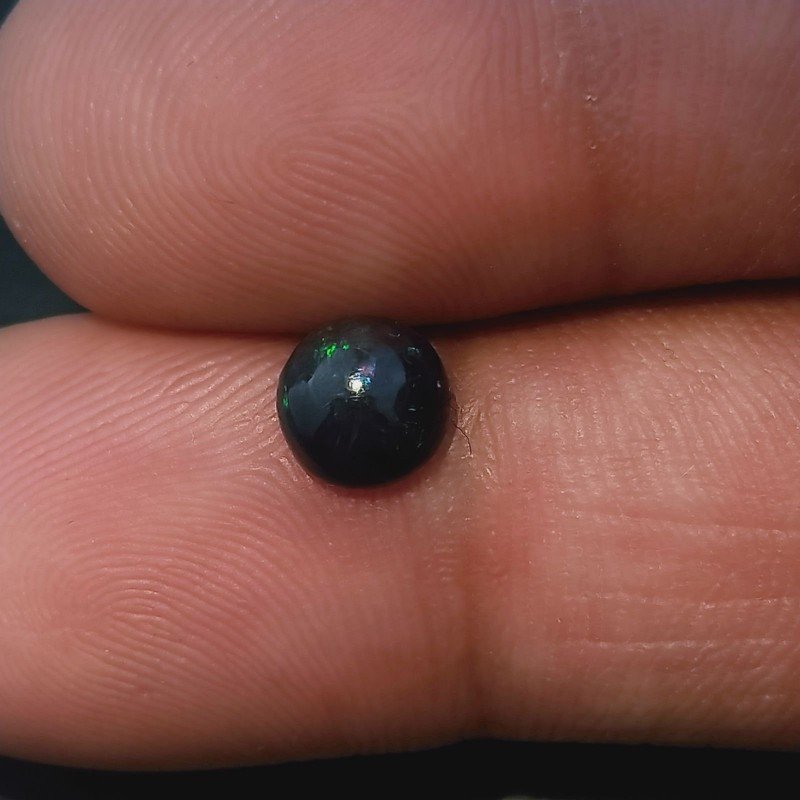 Opale Nero Welo Forma Tondo Cabochon Liscio A Mano 6X3mm 0,65 Carati 1pz