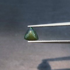 Opale Nero Welo Forma Trilione Cabochon Liscio A Mano 6X6X3mm 0,50 Carati 1pz Opale Nero Welo Forma Trilione Cabochon Liscio A Mano 6X6X3mm 0,50 Carati 1pz