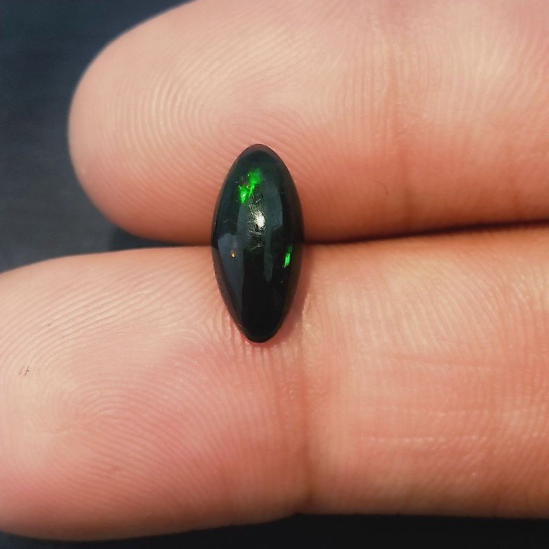 Opale Nero Welo Forma Navetta Cabochon Liscio A Mano 12X6X4mm 1,35 Carati 1pz