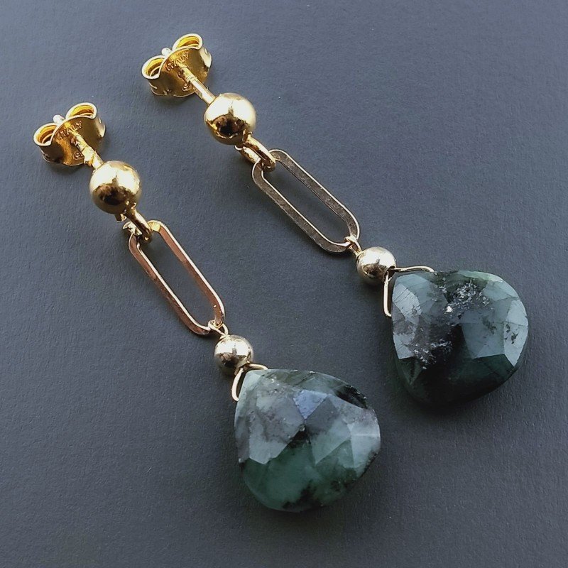 Orecchini Graffetta In Argento 925 A Nodo Orafo Dorato Con Radice Di Smeraldo Goccia Briolette Sfaccettato A Mano