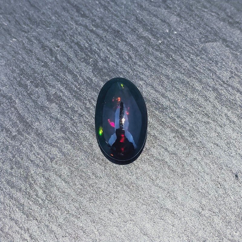 Opale Nero Welo Forma Ovale Cabochon Liscio A Mano 12X7X5mm 2,00 Carati 1pz Opale Nero Welo Forma Ovale Cabochon Liscio A Mano 12X7X5mm 2,00 Carati 1pz