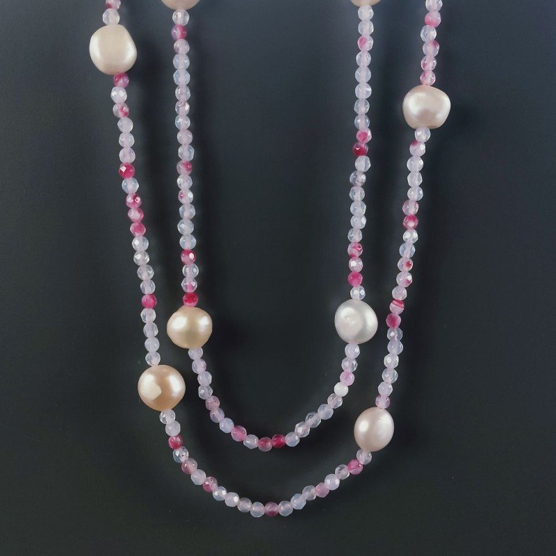 Collana Lunga Pietre Dure Agata Brasiliana Fucsia Con Perle Di Fiume Beige Barocche 110cm E Chiusura In Argento 925