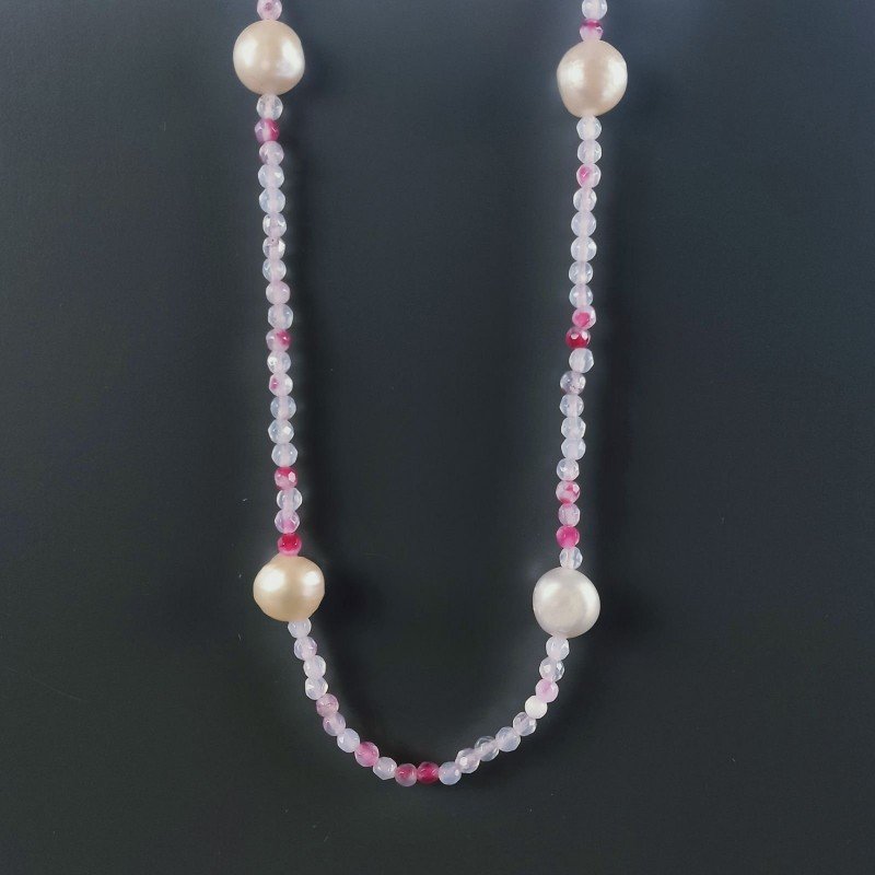 Collana Lunga Pietre Dure Agata Brasiliana Fucsia Con Perle Di Fiume Beige Barocche 110cm E Chiusura In Argento 925