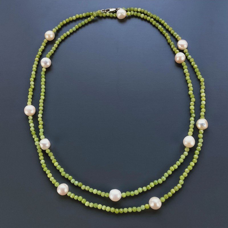Collana Lunga Pietre Dure Giada Verde Con Perle Di Fiume Beige Barocche 120cm E Chiusura In Argento 925