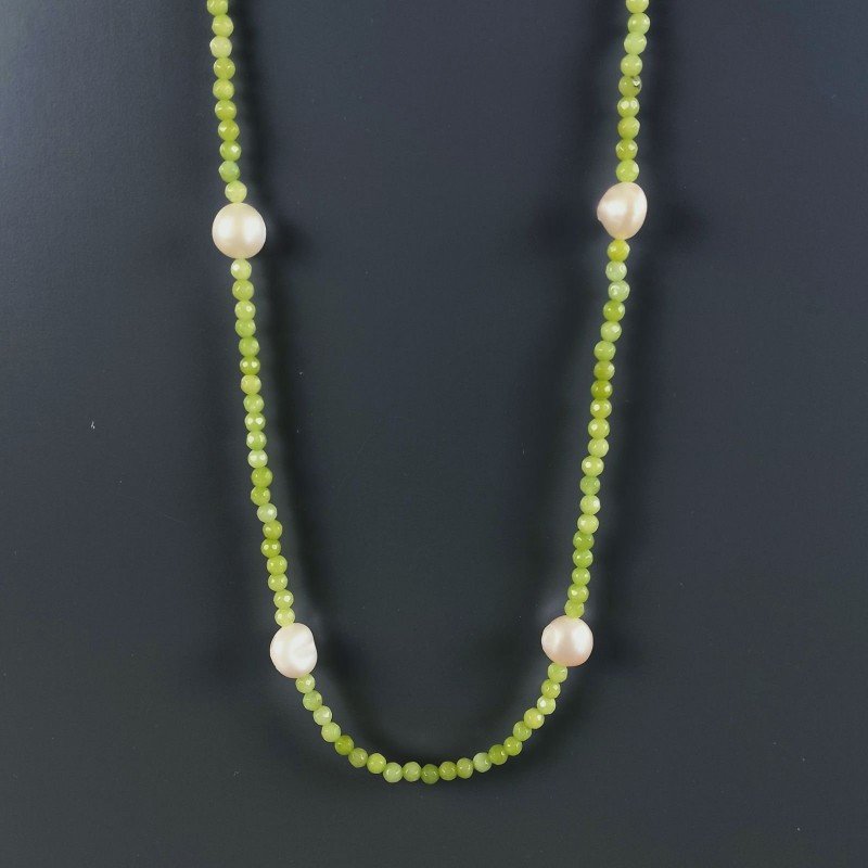 Collana Lunga Pietre Dure Giada Verde Con Perle Di Fiume Beige Barocche 120cm E Chiusura In Argento 925