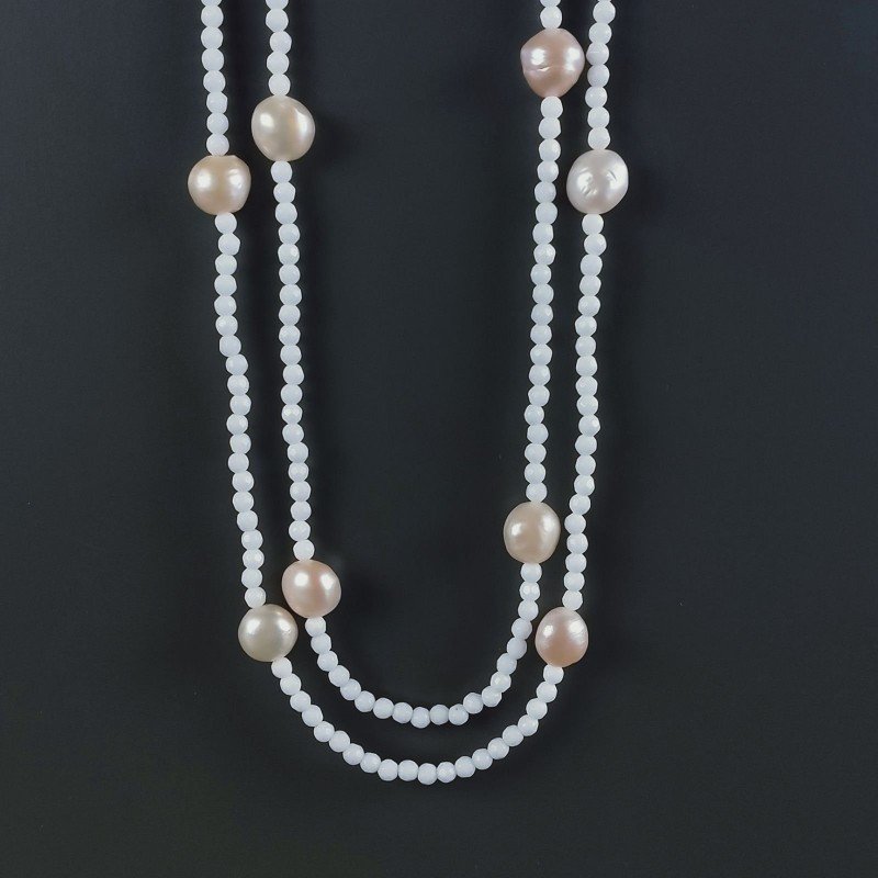 Collana Lunga Pietre Dure Agata Bianca Con Perle Di Fiume Beige Barocche 110cm E Chiusura In Argento 925