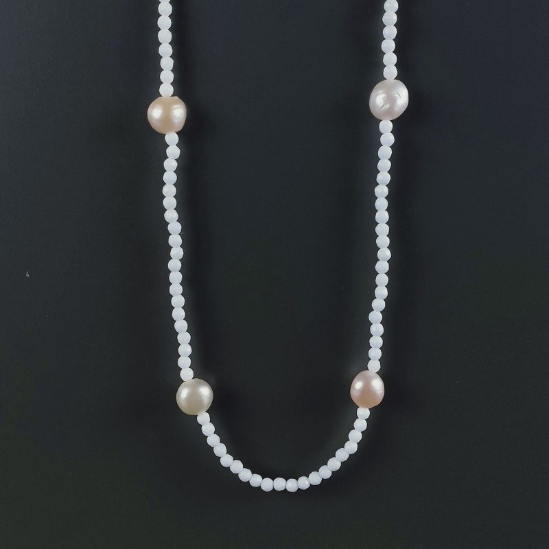 Collana Lunga Pietre Dure Agata Bianca Con Perle Di Fiume Beige Barocche 110cm E Chiusura In Argento 925